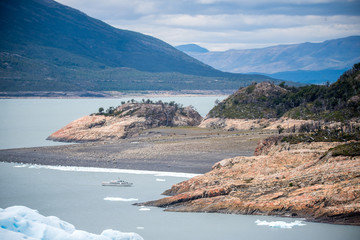 我马上要去面试 重庆凯宾斯基酒店的客房部秘书 要准备些什么啊 薪酬怎么样呢