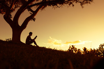 常用的市场信息服务渠道有