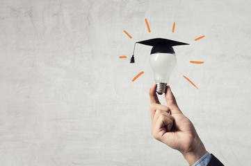 我马上要去面试 重庆凯宾斯基酒店的客房部秘书 要准备些什么啊 薪酬怎么样呢