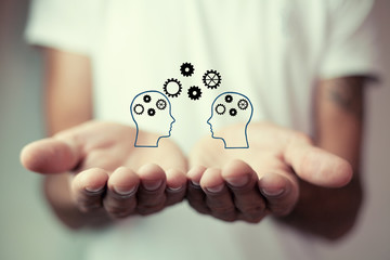 我马上要去面试 重庆凯宾斯基酒店的客房部秘书 要准备些什么啊 薪酬怎么样呢