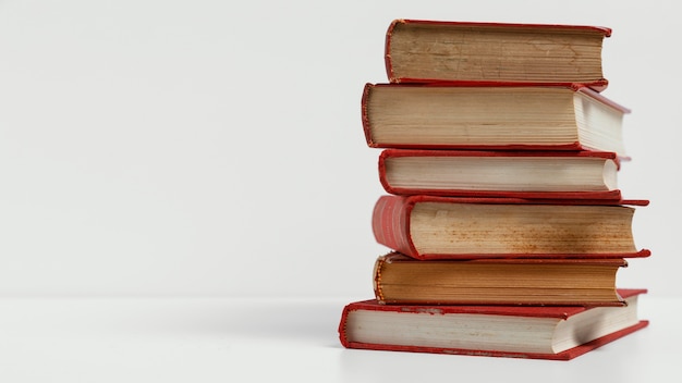 我马上要去面试 重庆凯宾斯基酒店的客房部秘书 要准备些什么啊 薪酬怎么样呢