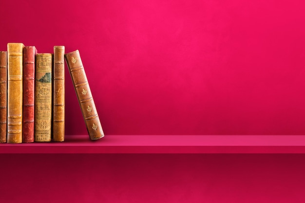 我马上要去面试 重庆凯宾斯基酒店的客房部秘书 要准备些什么啊 薪酬怎么样呢