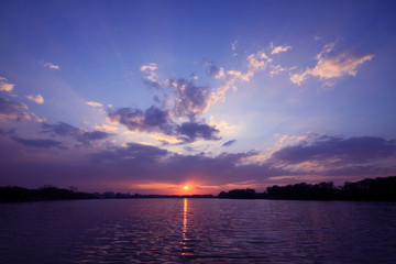 我马上要去面试 重庆凯宾斯基酒店的客房部秘书 要准备些什么啊 薪酬怎么样呢